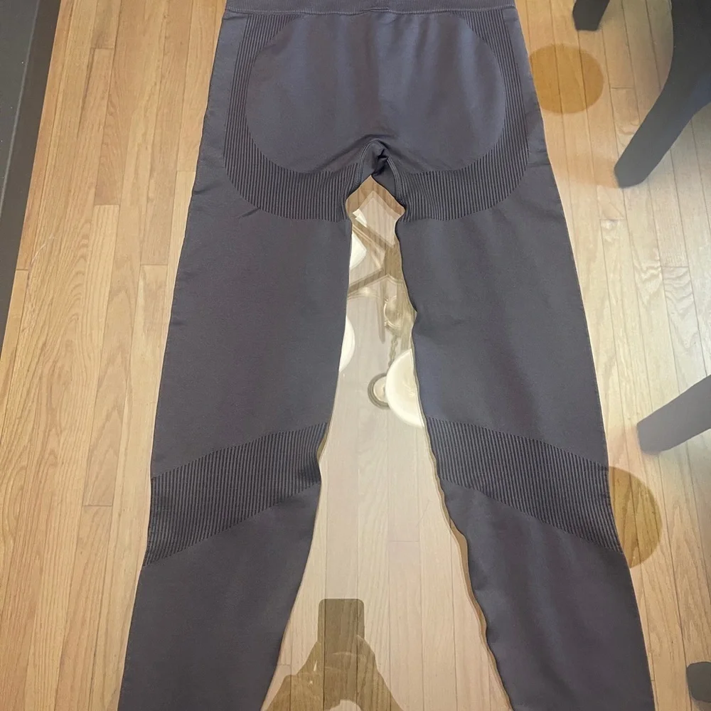 BUNDLE of Two Pink Victoria's Secret Olive and Gray Leggings Size ML